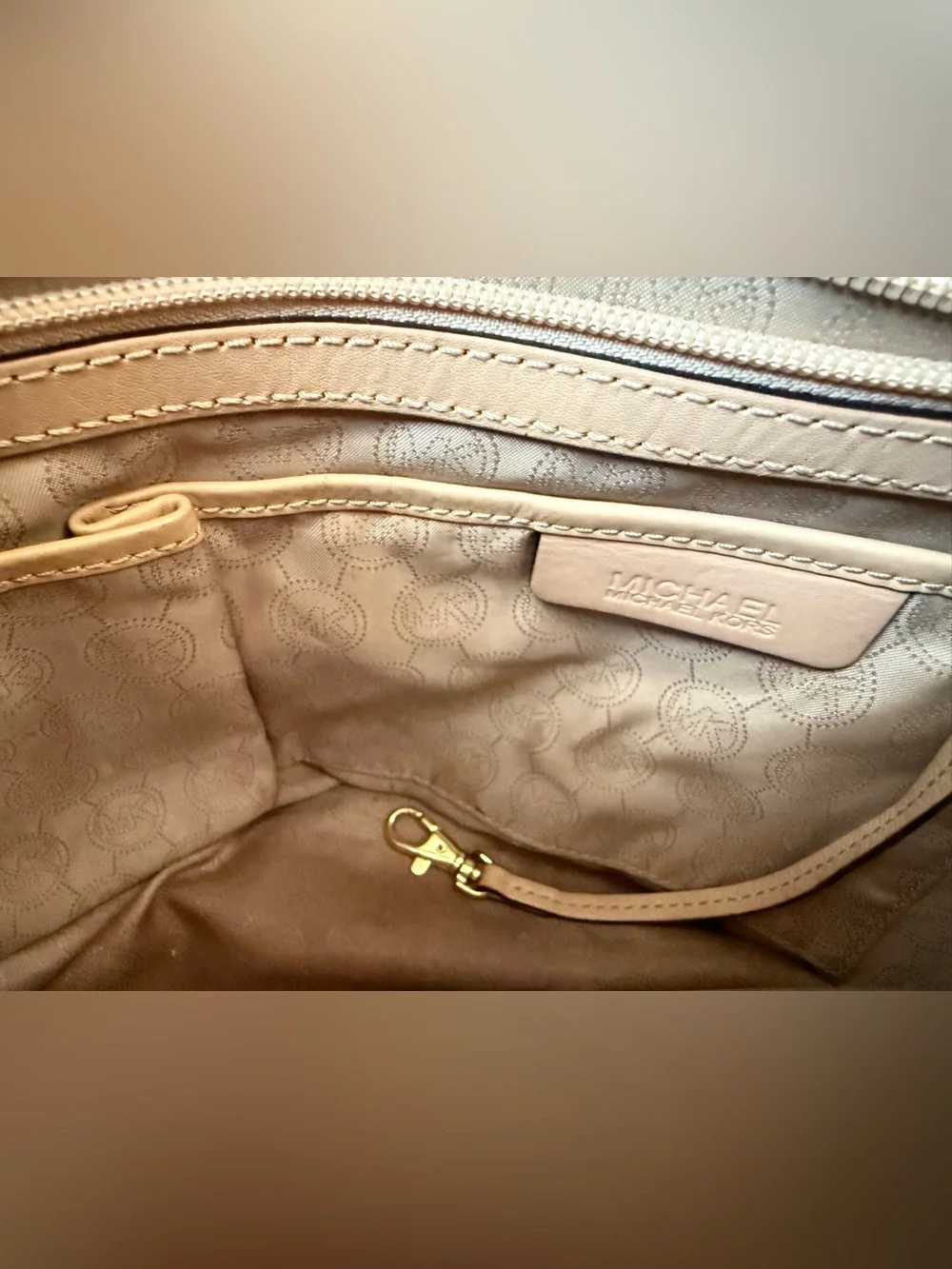 Michael Kors Jet Set Tote Satchel Bag Mono Patent Signature Logo Coffee